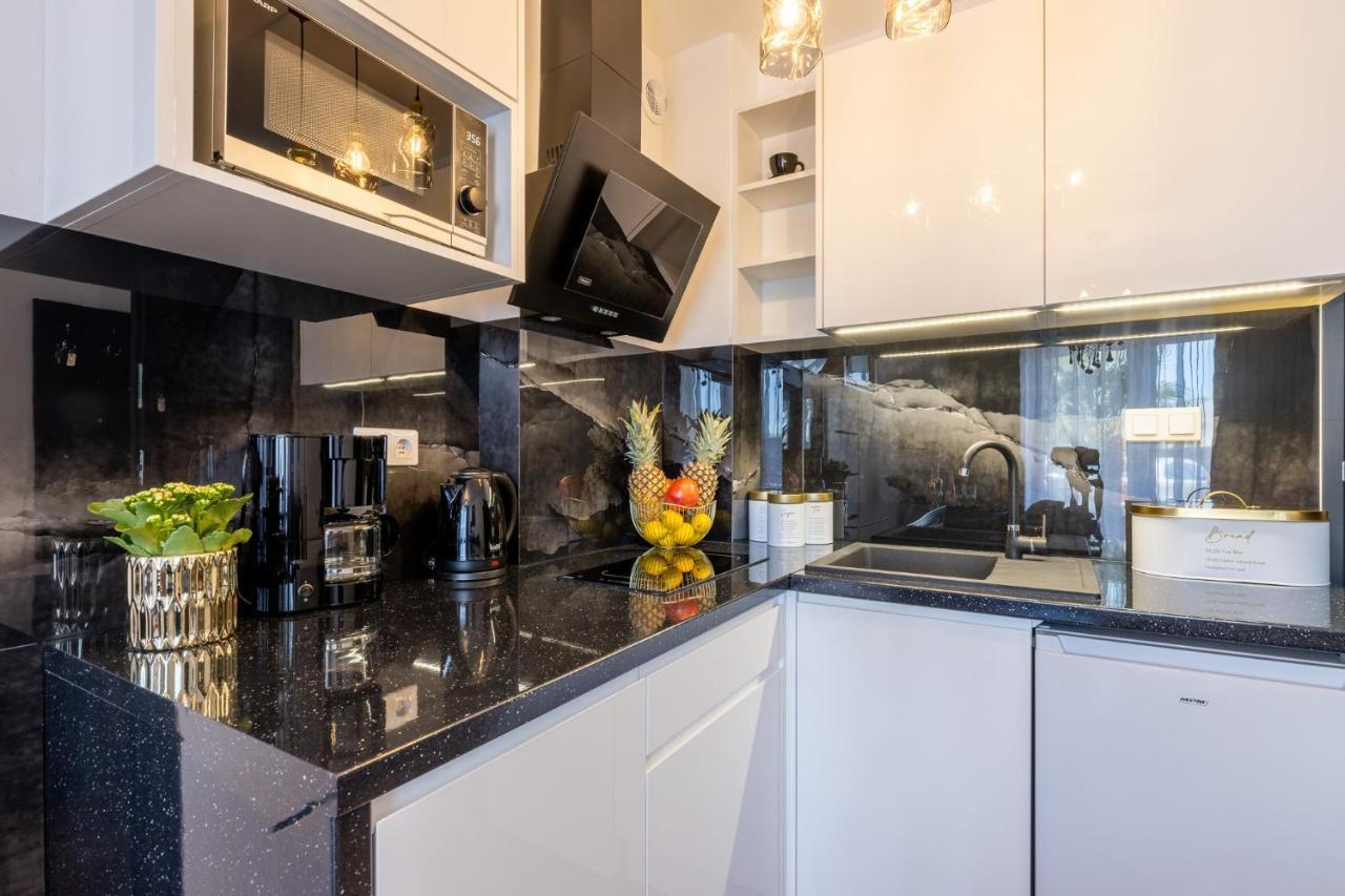 Sunrise Apartaments Luxury Ровы Экстерьер фото